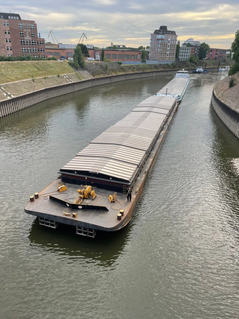 bevrachting,transport,scheepstransport,logistiek,logistics,bevrachtingskantoor,rijnmond,papendrecht